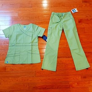 Adar Medical: Nurses Scrub Set.
